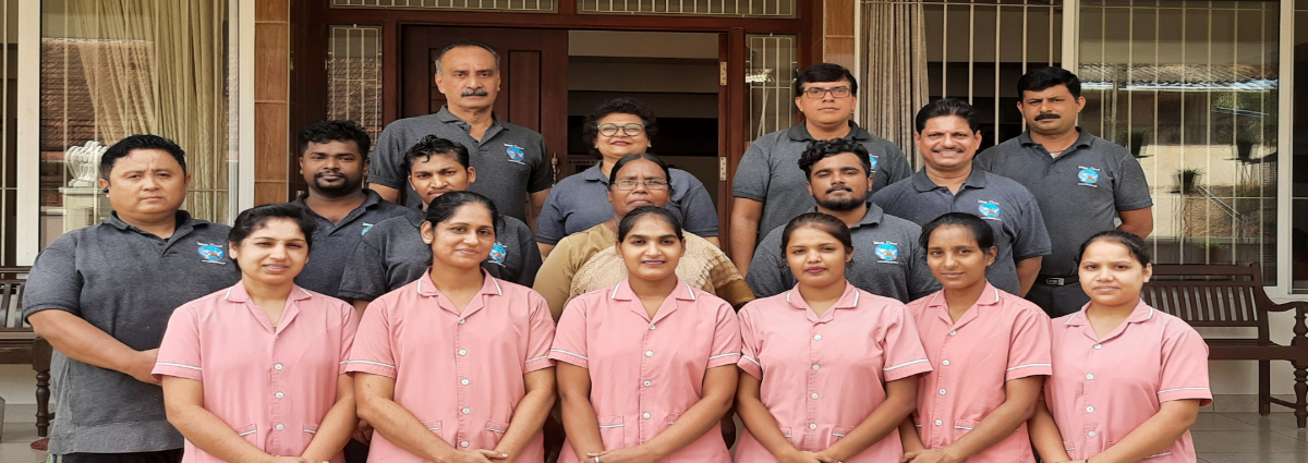 STAFF 1200X425